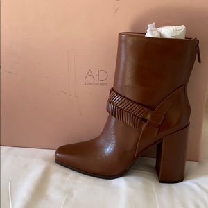 AD&Daughter leather block heel bootie